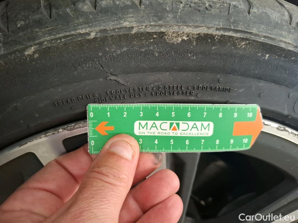  Bmw  Serie 1 BMW Série 1 / 2019 / 5P / Berline 1.5 116D DKG7 Business Design #6