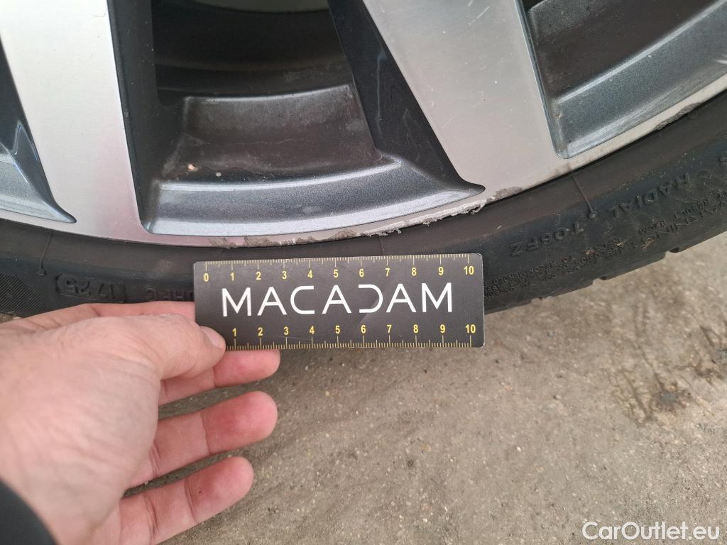  Audi  A4 AUDI  Avant / 2019 / 5P / Break 40 TFSI ultra 204 S tronic Avus #24