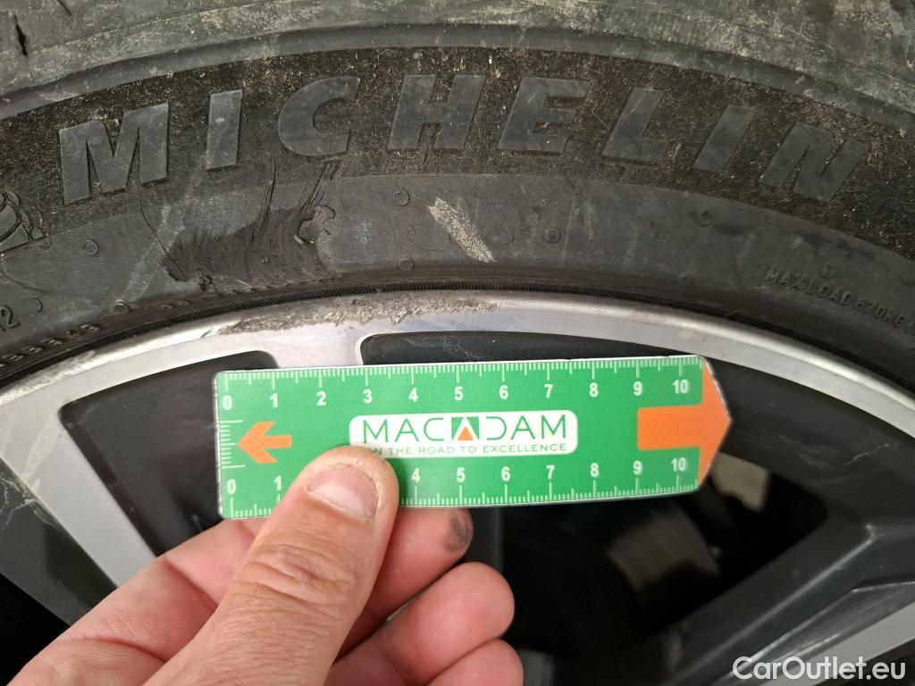  Bmw  Serie 1 BMW Série 1 / 2019 / 5P / Berline 1.5 116D DKG7 Business Design #29