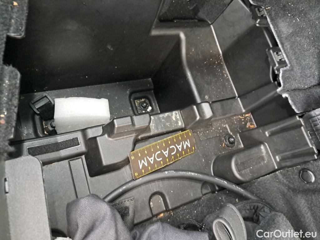  Bmw  Serie 3 BMW Série 3 Touring / 2022 / 5P / Break 320e 204ch M Sport BVA8 Hybride LOT BMW #8