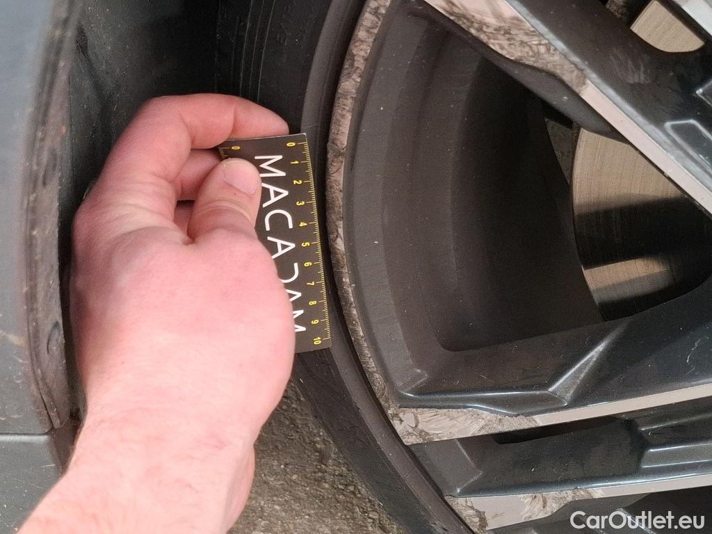  Bmw  Serie 1 Série 1 Berline 120 d xDrive M Sport 2.0 190CV BVA8 E6d #33