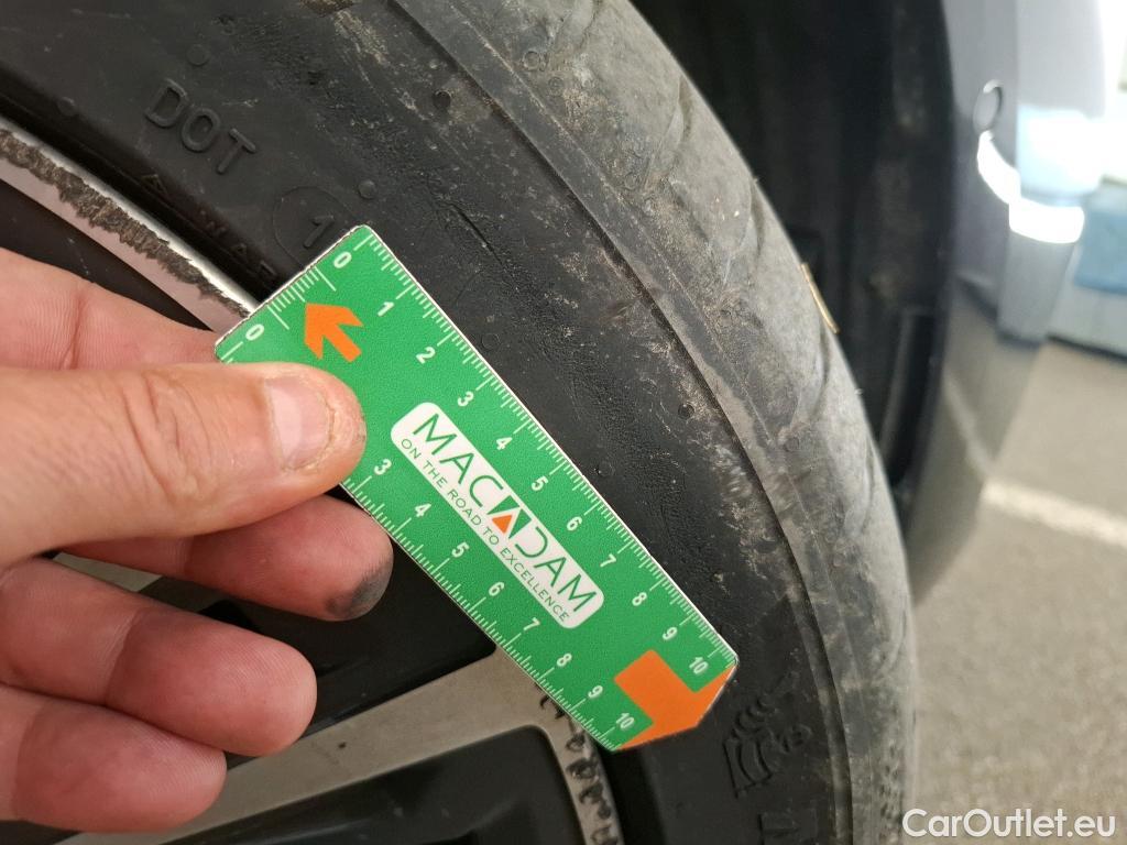  Bmw  Serie 1 BMW Série 1 / 2019 / 5P / Berline 1.5 116D DKG7 Business Design #7