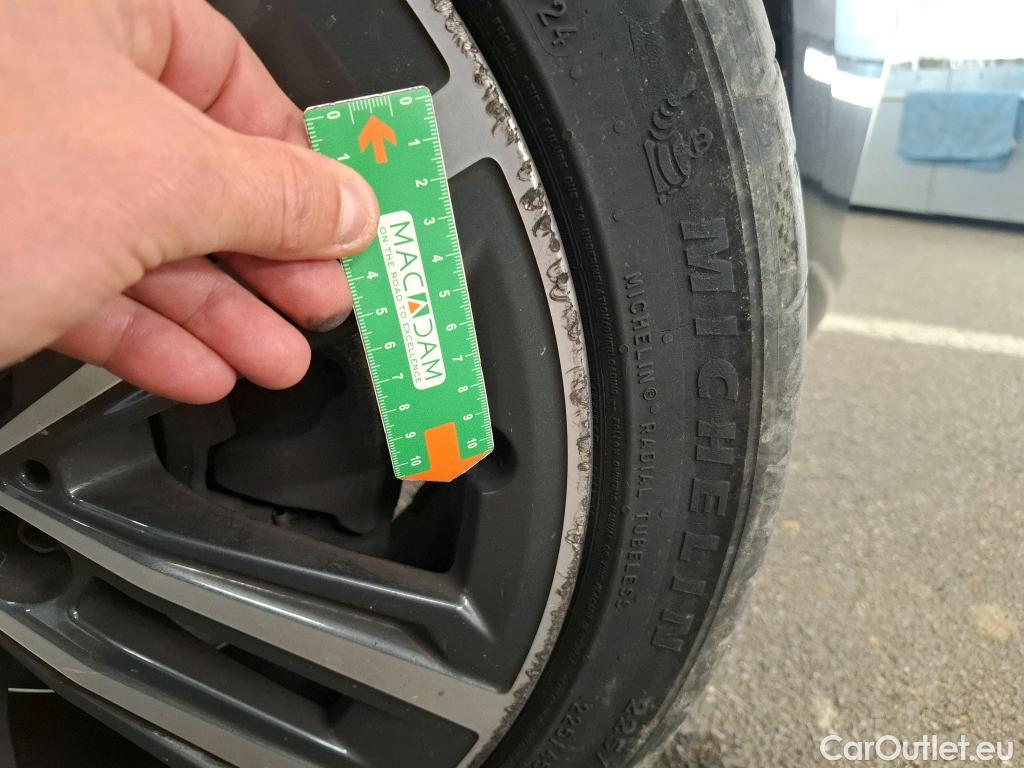  Bmw  Serie 1 BMW Série 1 / 2019 / 5P / Berline 1.5 116D DKG7 Business Design #22