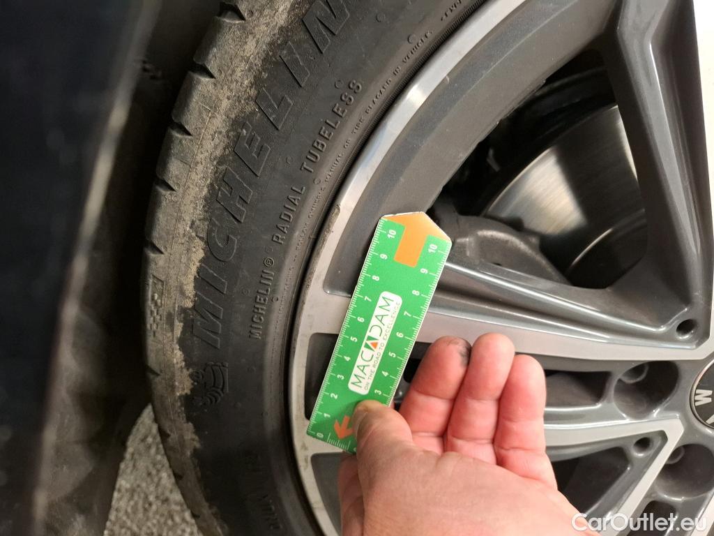  Bmw  Serie 1 BMW Série 1 / 2019 / 5P / Berline 1.5 116D DKG7 Business Design #12