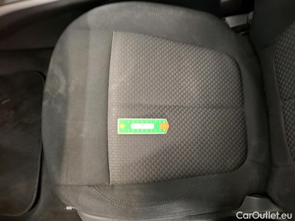  Bmw  Serie 1 BMW Série 1 / 2019 / 5P / Berline 1.5 116D DKG7 Business Design #25