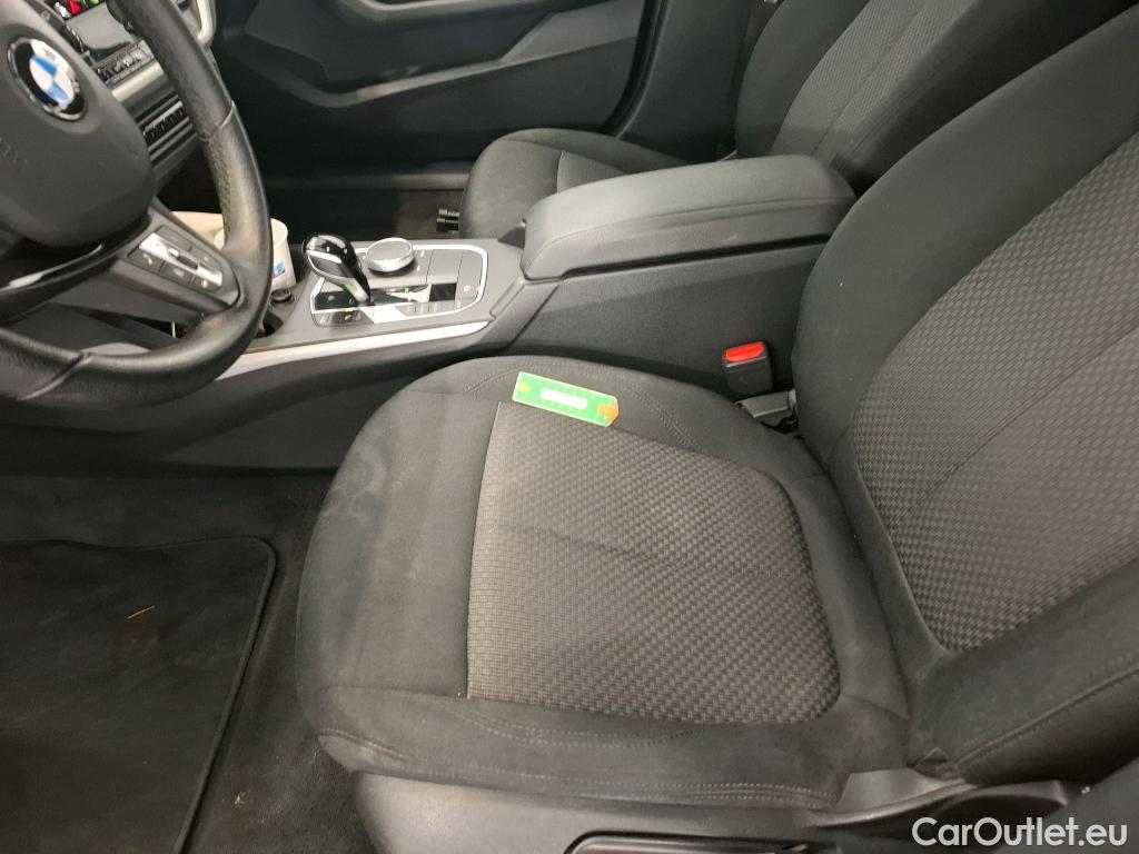  Bmw  Serie 1 BMW Série 1 / 2019 / 5P / Berline 1.5 116D DKG7 Business Design #24