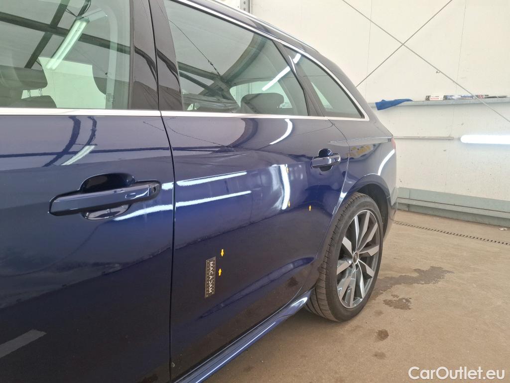  Audi  A4 AUDI  Avant / 2019 / 5P / Break 40 TFSI ultra 204 S tronic Avus #9