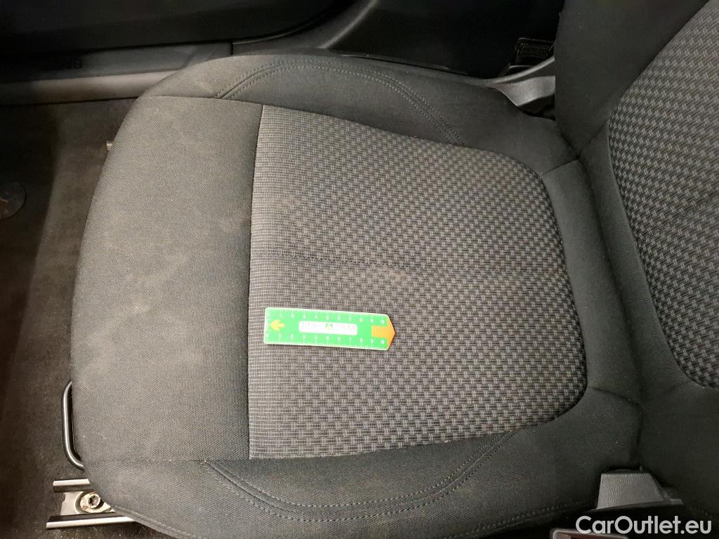  Bmw  Serie 1 BMW Série 1 / 2019 / 5P / Berline 1.5 116D DKG7 Business Design #26