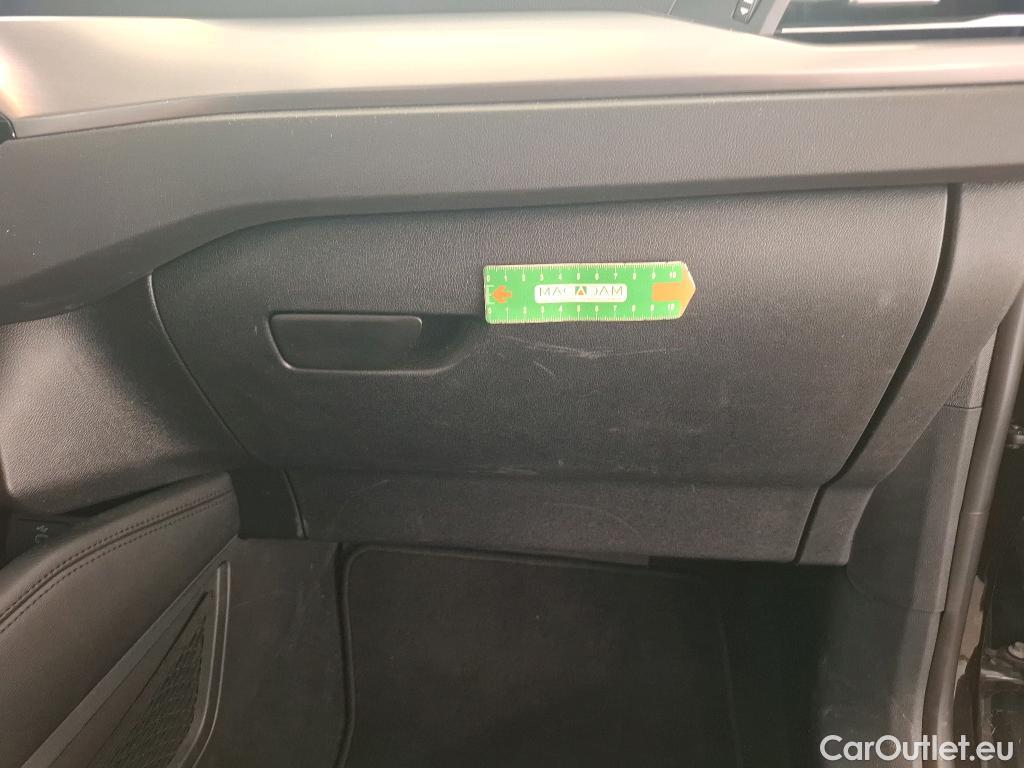  Ford  Kuga FORD  / 2019 / 5P / SUV 2.5 190 hybrid Flexifuel Pshift Titanium #46