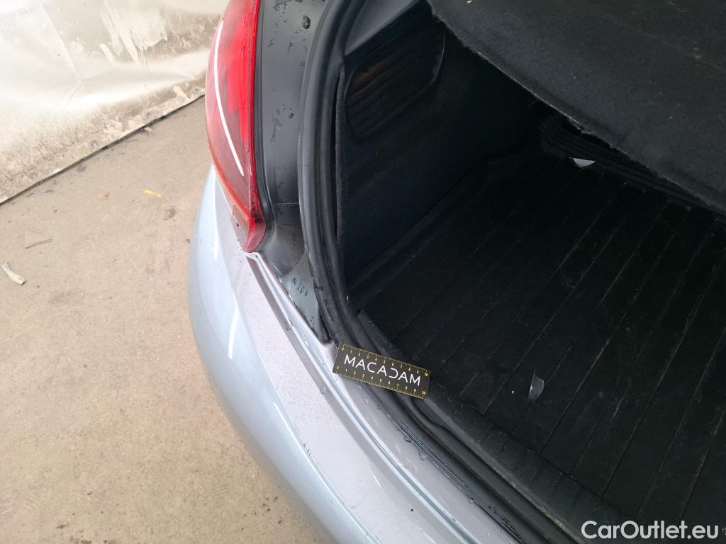  Peugeot  208  Affaire Premium Pack 1.5 HDi 100CV BVM5 E6dT #94