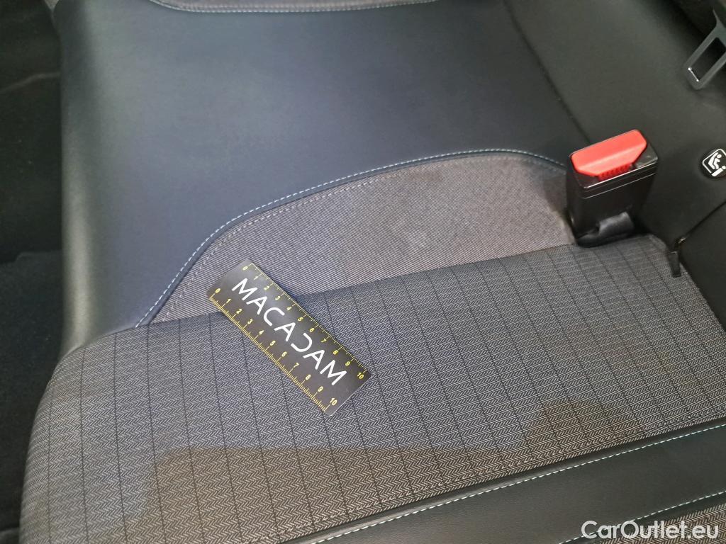  Peugeot  2008  Allure Business 1.5 HDi 110CV BVM6 E6d #18