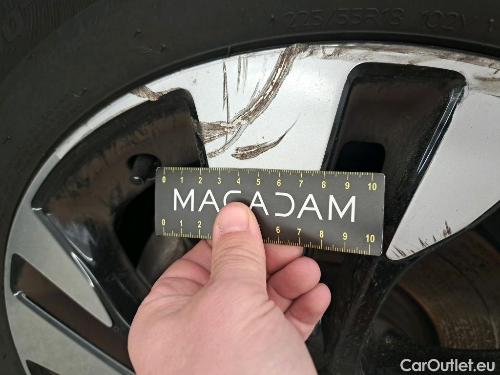  Opel   Grandland X Grandland X Business Elegance 1.5 130CV BVA8 E6d #18