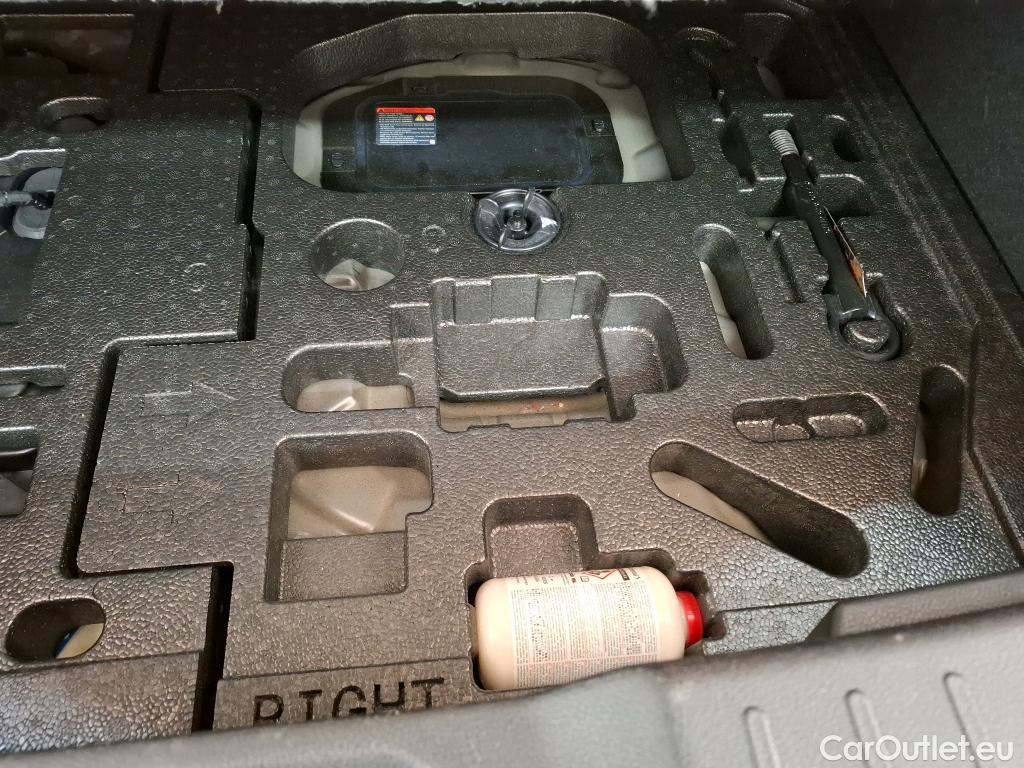  Nissan  Juke NISSAN  / 2019 / 5P / Crossover Hybrid 143 Business+ #9