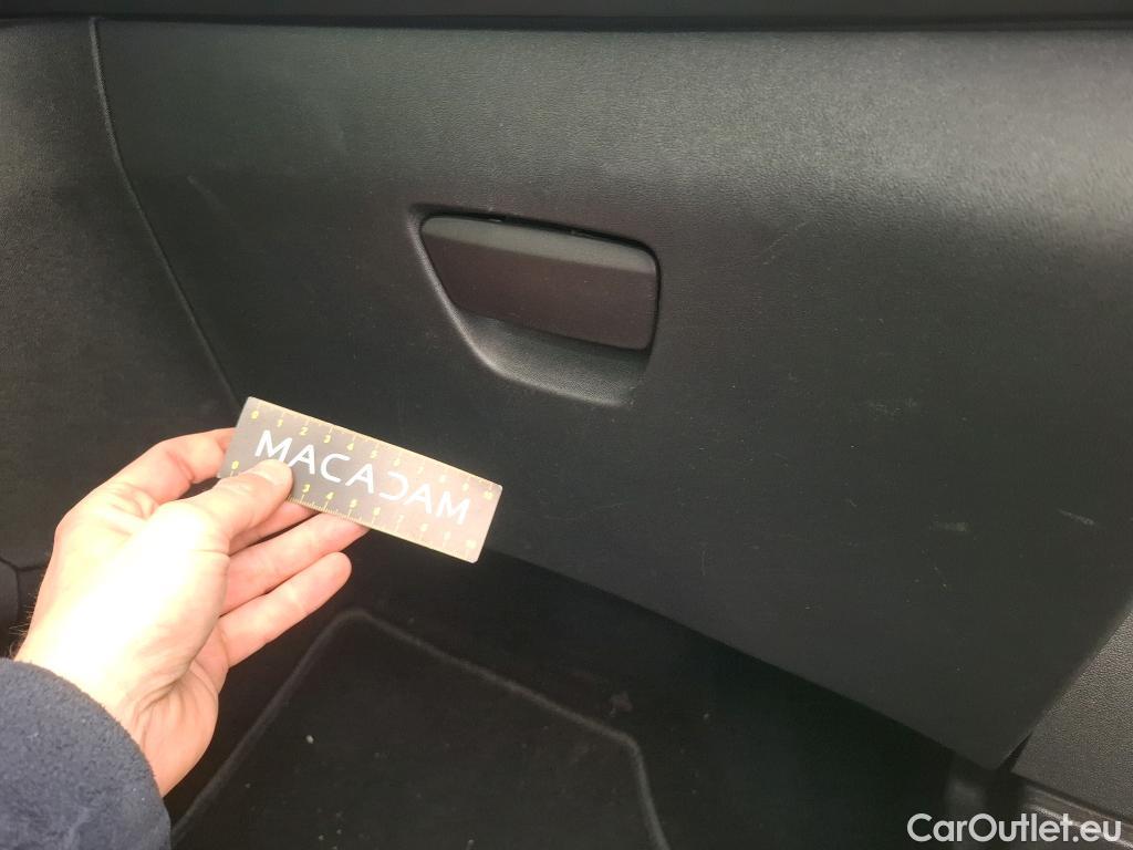  Peugeot  208  Affaire Premium Pack 1.5 HDi 100CV BVM5 E6dT #96