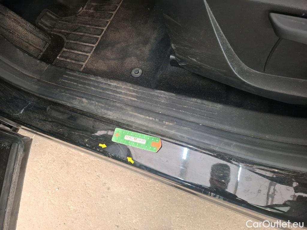  Renault  Captur RENAULT  / 2019 / 5P / SUV Business E-Tech hybride rechargeable 160 #17