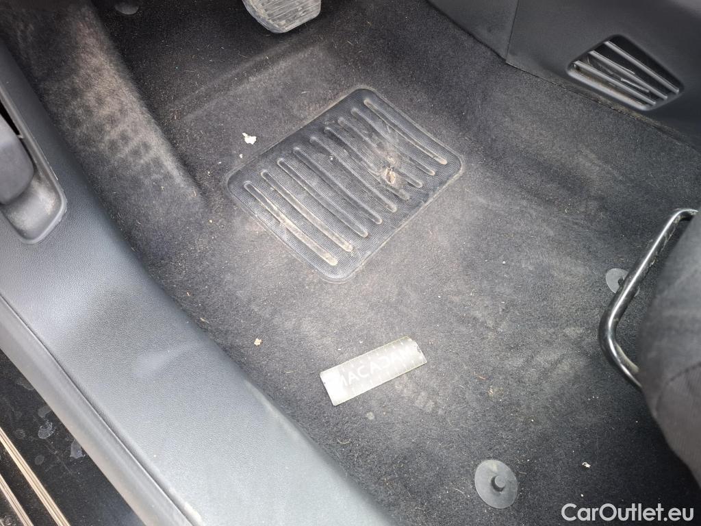  Citroen  C3  Shine Pack 1.2 PureTech 110CV BVA6 6E #41