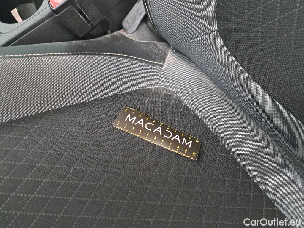  Opel   Grandland X Grandland X Business Elegance 1.5 130CV BVA8 E6d #32