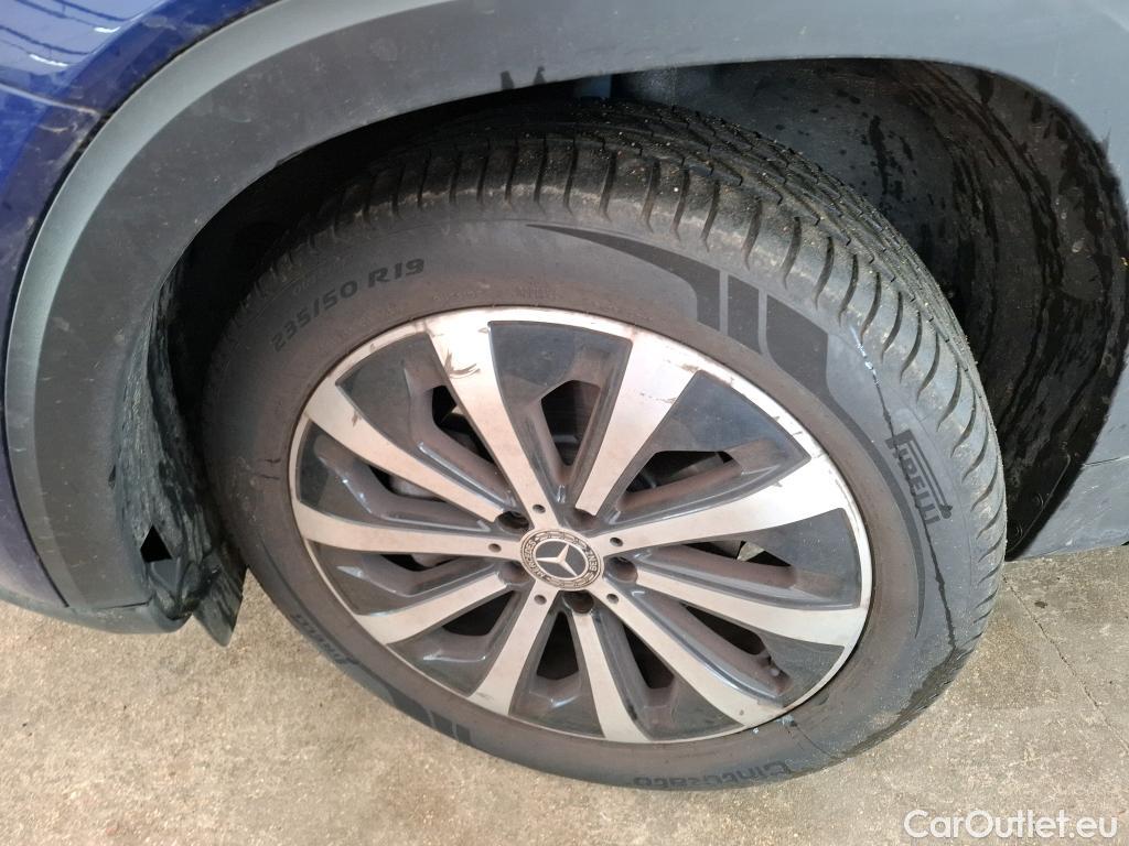  Mercedes  GLB MERCEDES-BENZ  / 2019 / 5P / SUV  200 Business Line #4