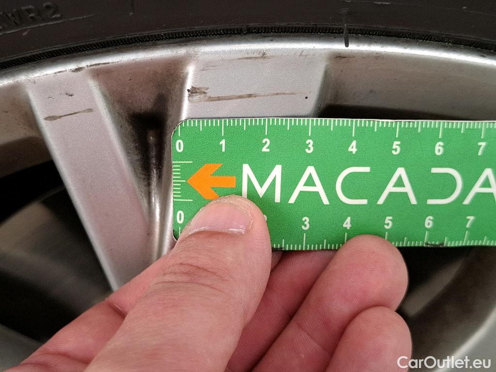  Volkswagen  Tiguan VOLKSWAGEN  / 2020 / 5P / SUV 2.0 TDI 150 DSG7 Life Business #19