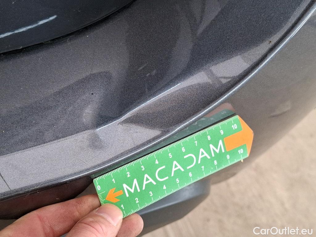  Toyota  Yaris TOYOTA  Hybride / 2019 / 5P / Berline Hybride 116h Dynamic Business Beyond Zer #2