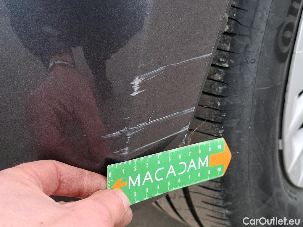  Toyota  Yaris TOYOTA  Hybride / 2019 / 5P / Berline Hybride 116h Dynamic Business Beyond Zer #3