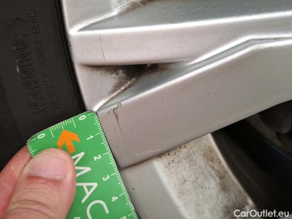  Volkswagen  Tiguan VOLKSWAGEN  / 2020 / 5P / SUV 2.0 TDI 150 DSG7 Life Business #25