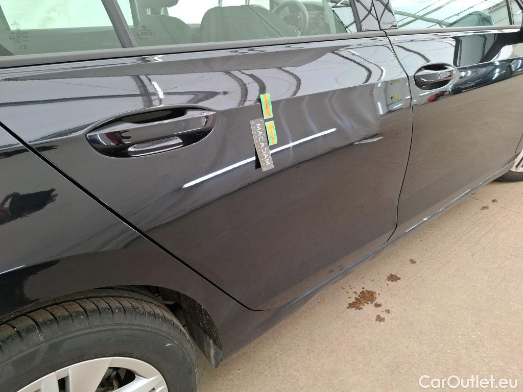  Volkswagen  Golf  VOLKSWAGEN / 2020 / 5P / Berline 2.0 TDI SCR 115 DSG7 LIFE SOCI BUSINESS #4