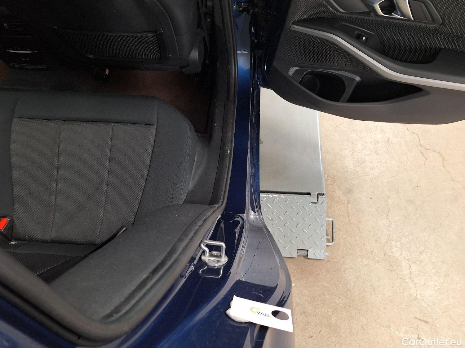  Bmw  Serie 3 BMW, 3-serie Touring '18, BMW 3 Reeks Touring 320d xDrive (140 kW) 5d #41