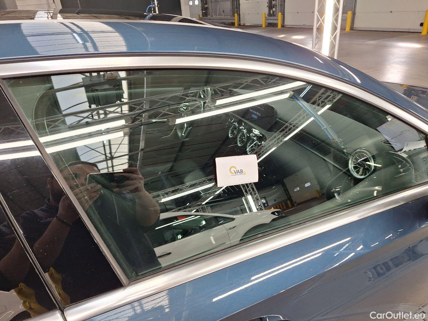  Mercedes  A-Klasse Mercedes, A-Class Berline '18, Mercedes-Benz  Limousine A 180d Business S #27