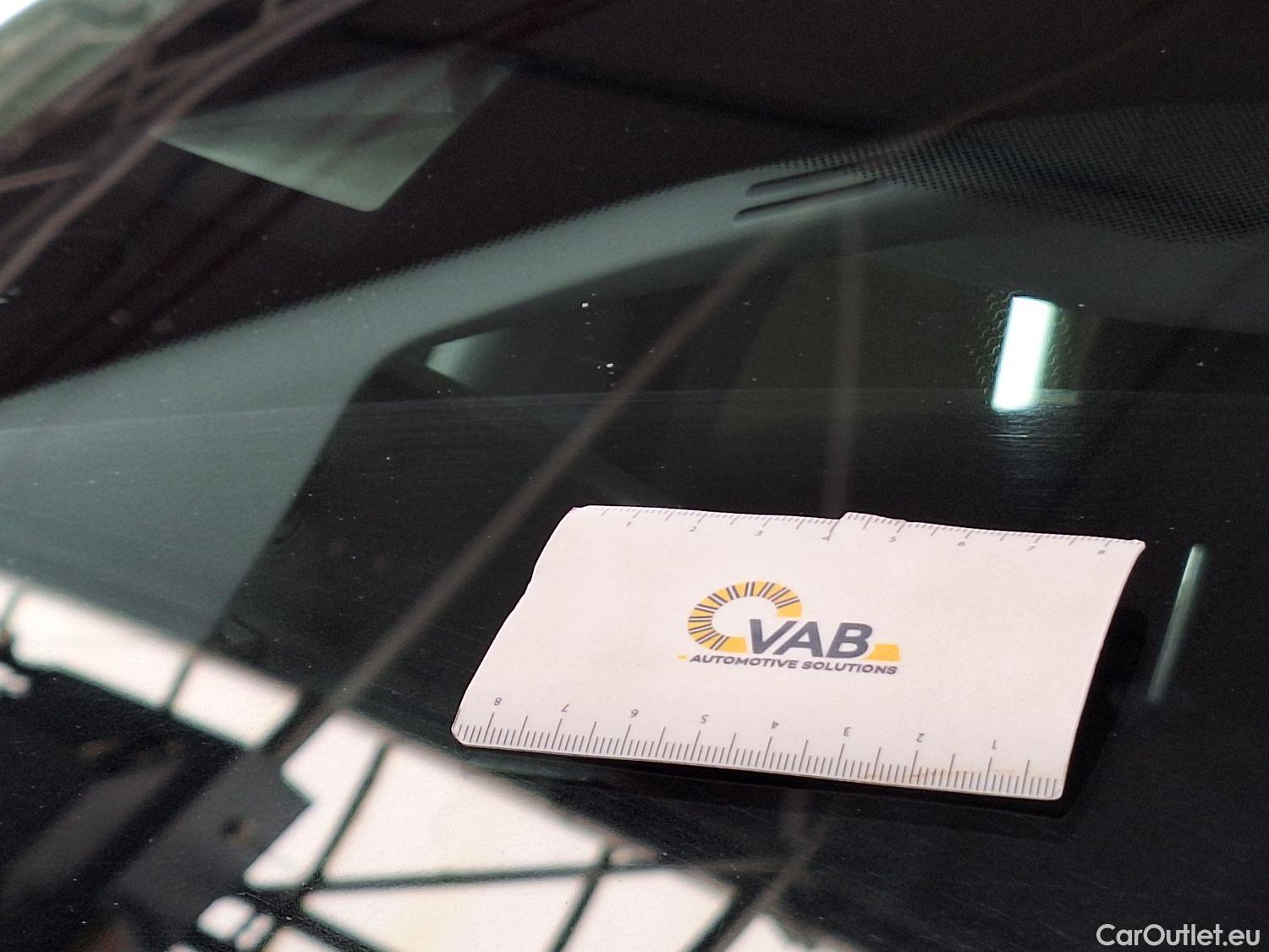  Opel   Grandland X Opel, '17, Opel 1.5 Turbo D D S/S AT8 Edition 5d #68