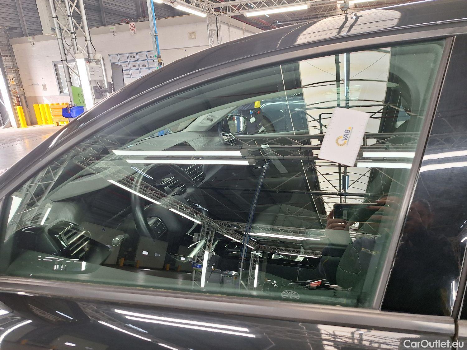  Citroen  C4 Citroën,  '20, Citroën  1.5 BlueHDi 130 S&S EAT8 Business Loung #42