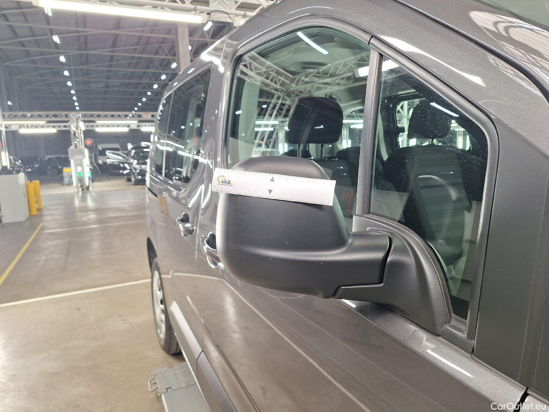  Opel  Combo Opel,  Life '18, Opel  Life 1.2 Turbo S/S 96kW Edition Plus L1 #43