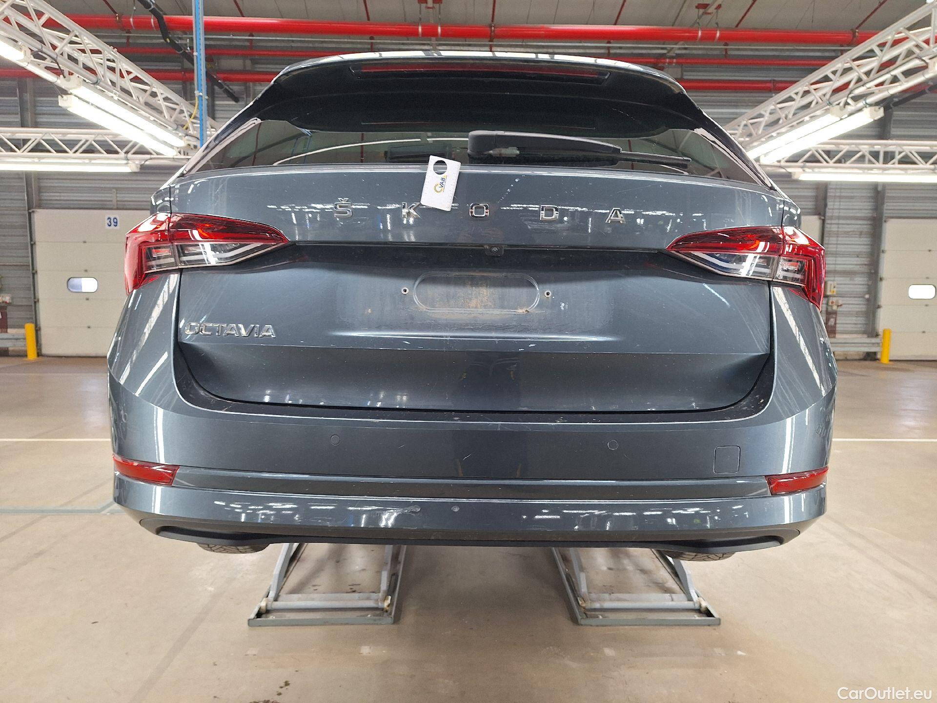  Skoda  Octavia Skoda,  Combi '20, Skoda  Combi 2.0 CRTDI 85kW Ambition 5d #17