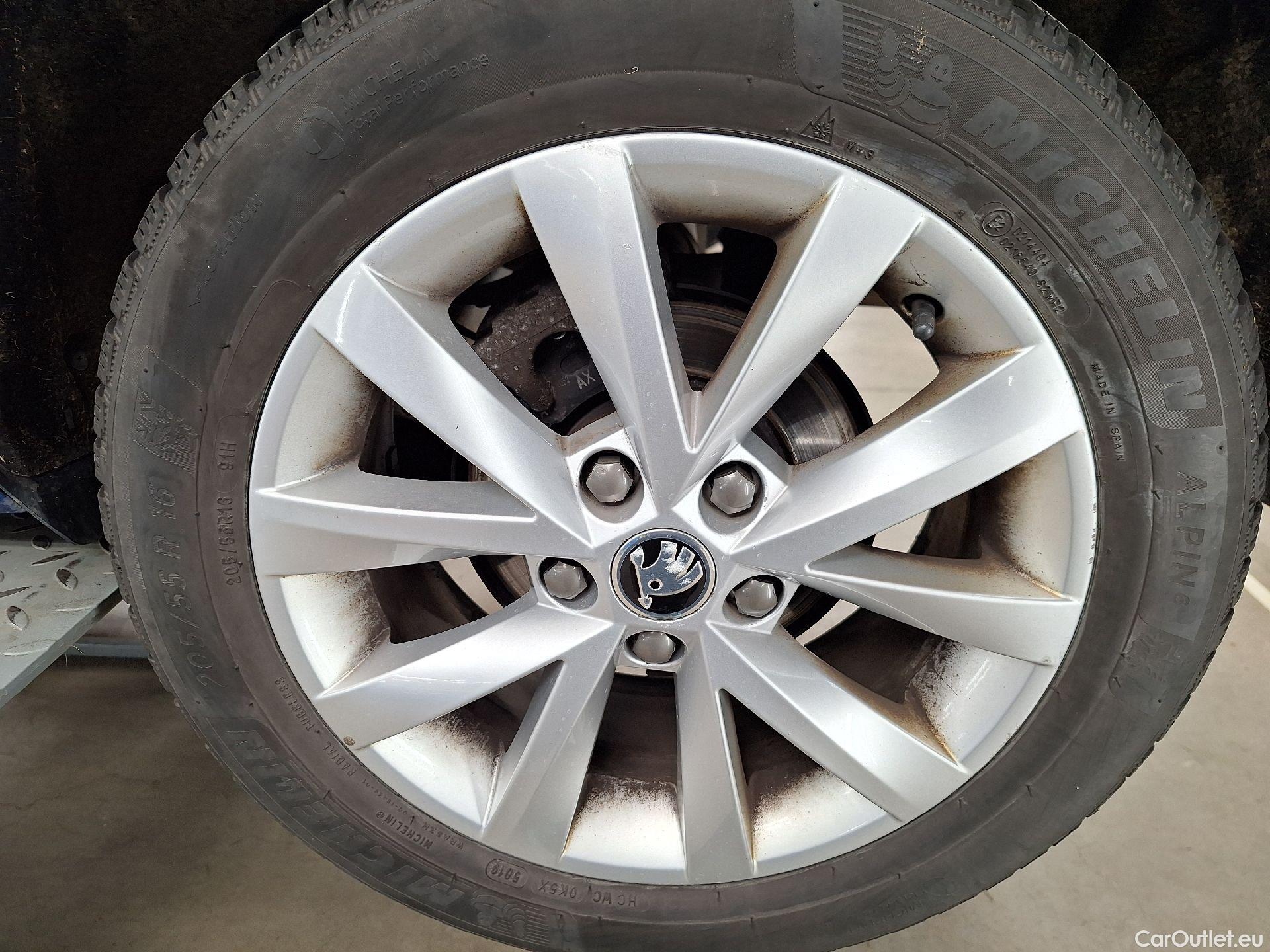  Skoda  Octavia Skoda,  Combi FL'16, Skoda  Combi 1.6 CRTDI GreenTec 85kW Ambiti #21