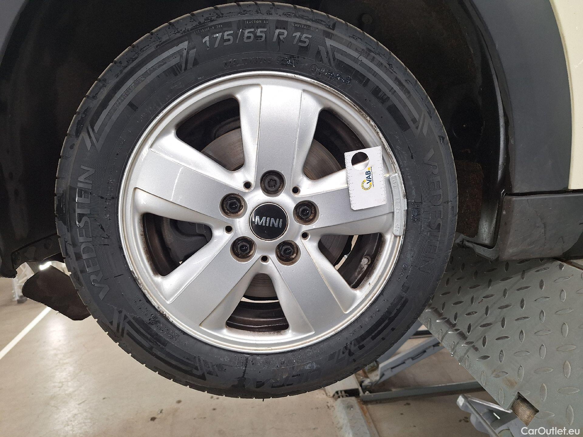  Mini  Cooper MINI, Mini 5d '14, Mini 5 door One Aut. 5d #13