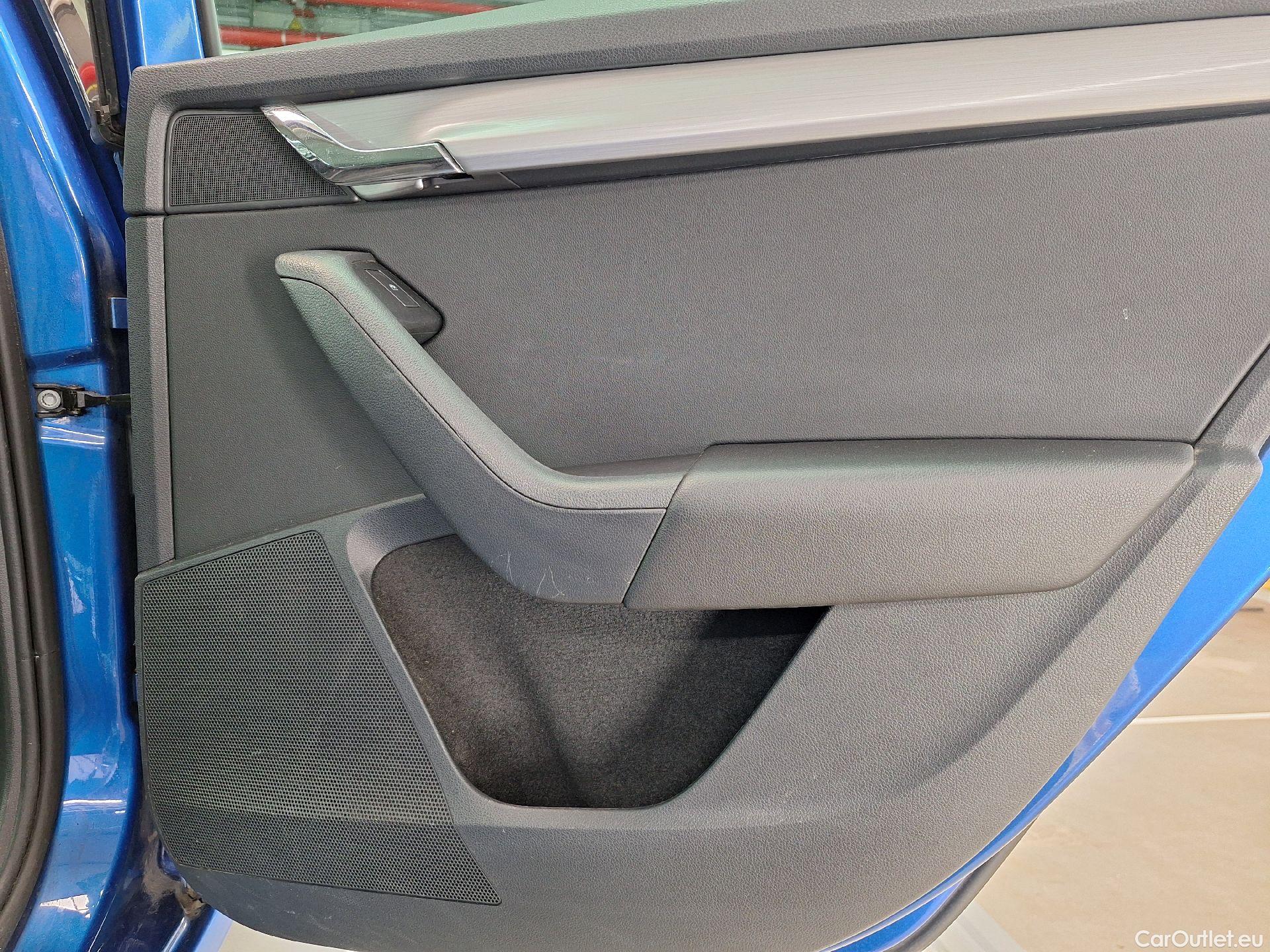  Skoda  Octavia Skoda,  Combi FL'16, Skoda  Combi 1.6 CRTDI GreenTec 85kW Ambiti #44