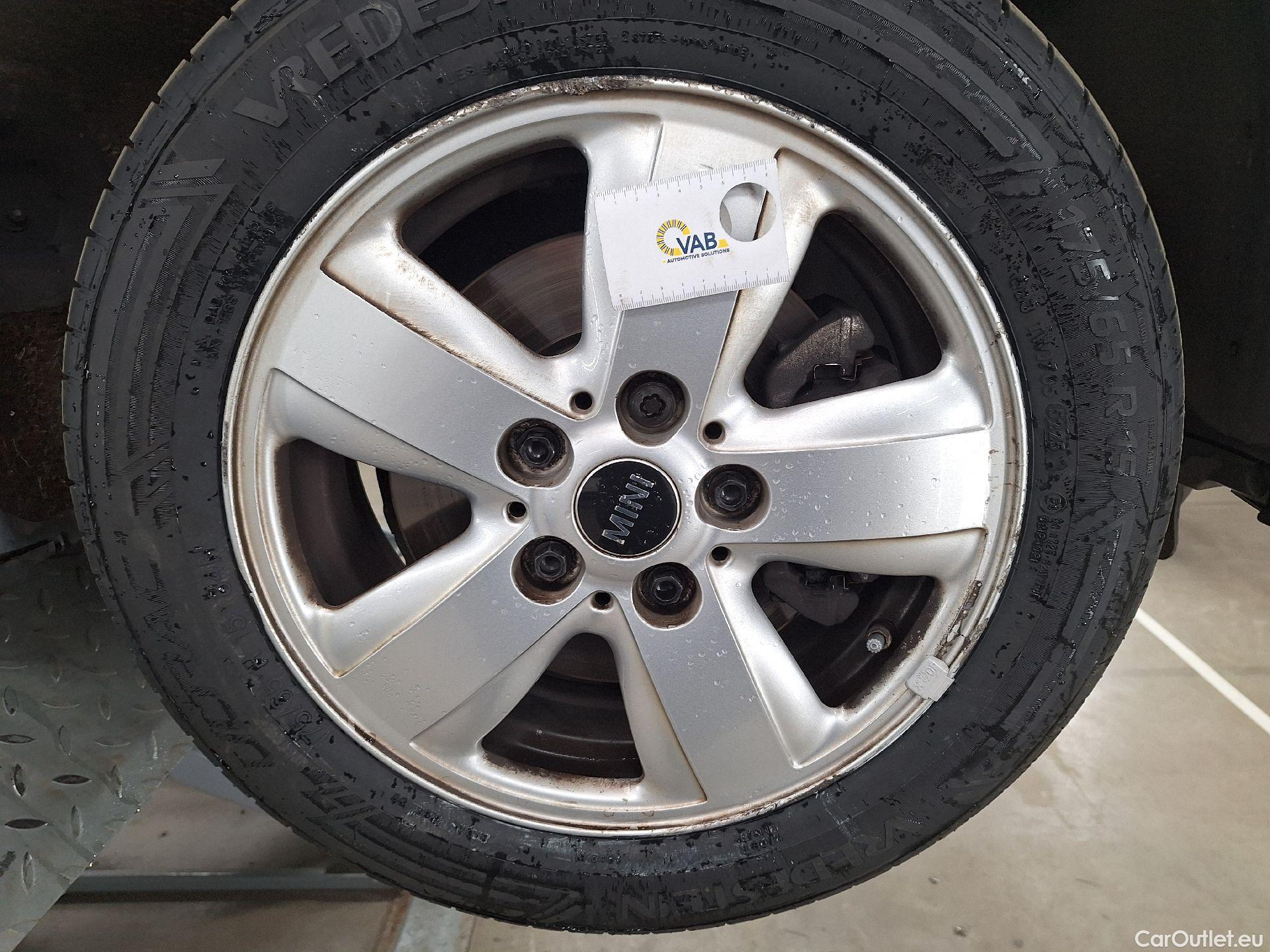  Mini  Cooper MINI, Mini 5d '14, Mini 5 door One Aut. 5d #17