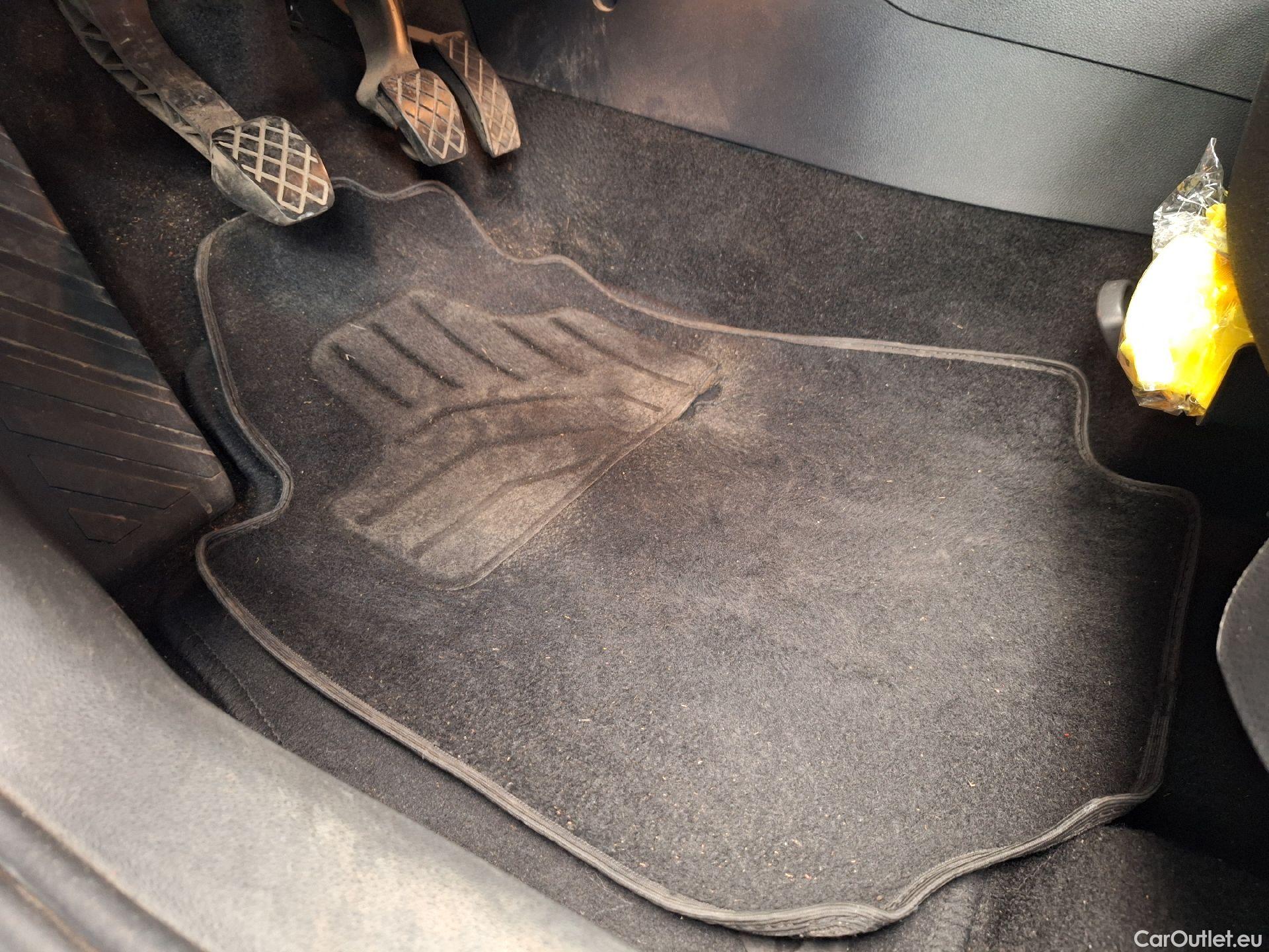  Skoda  Octavia Skoda,  Combi FL'16, Skoda  Combi 1.6 CRTDI GreenTec 85kW Ambiti #23