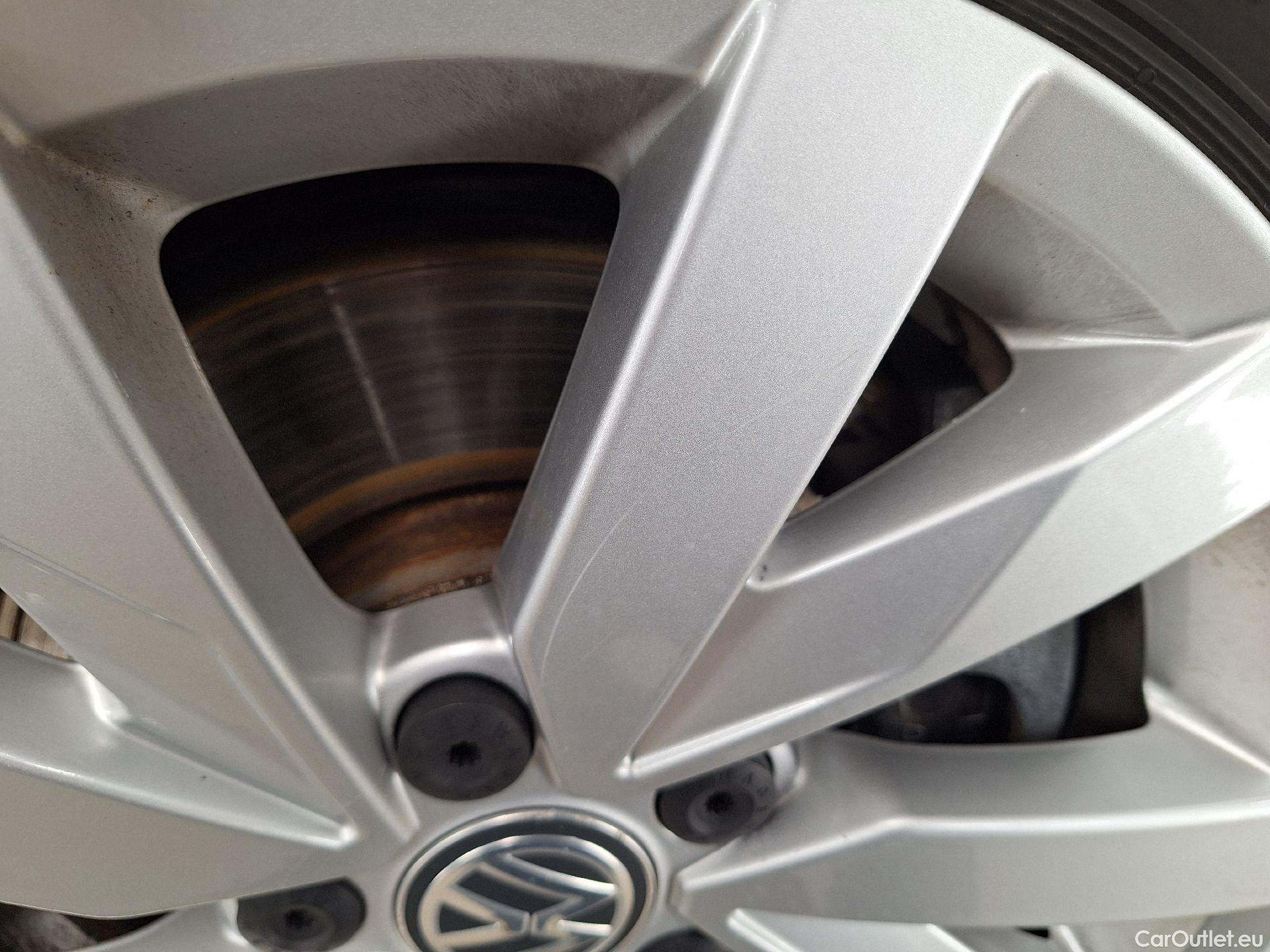  Volkswagen  Passat VW,  Variant FL'19, Volkswagen  Variant 1.6 TDI SCR DSG7 Style B #25