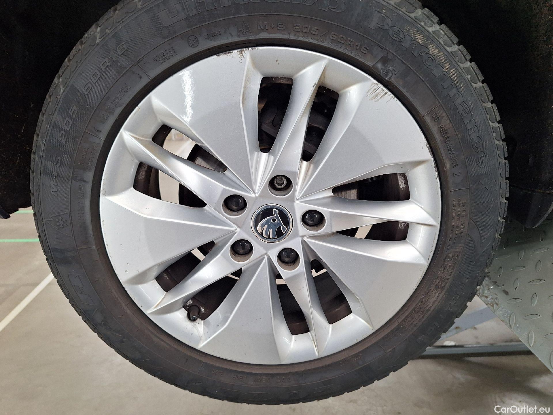  Skoda  Octavia Skoda,  Combi '20, Skoda  Combi 2.0 CRTDI 85kW Clever 5d #17