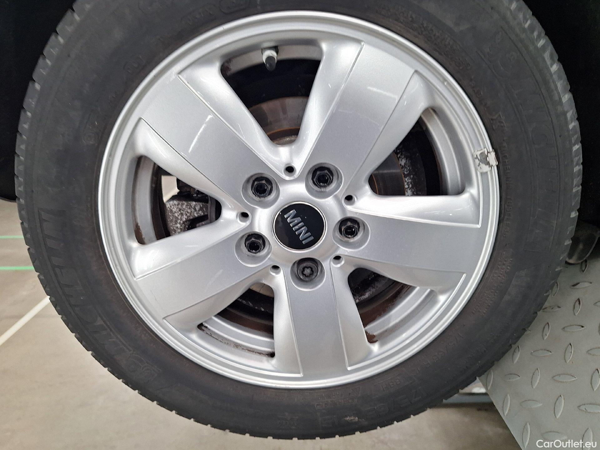  Mini  Cooper MINI, Mini 5d '14, Mini 5 door One 5d #25