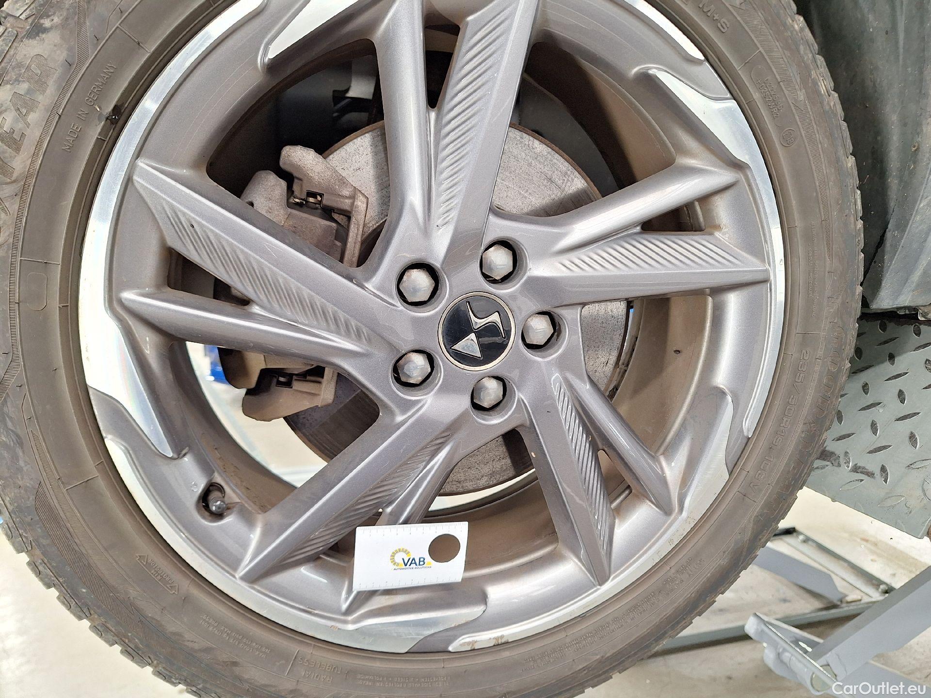  DS  DS7 DS,  CB '17 PHEV, DS 7 Crossback E-Tense Bastille + 5d #32