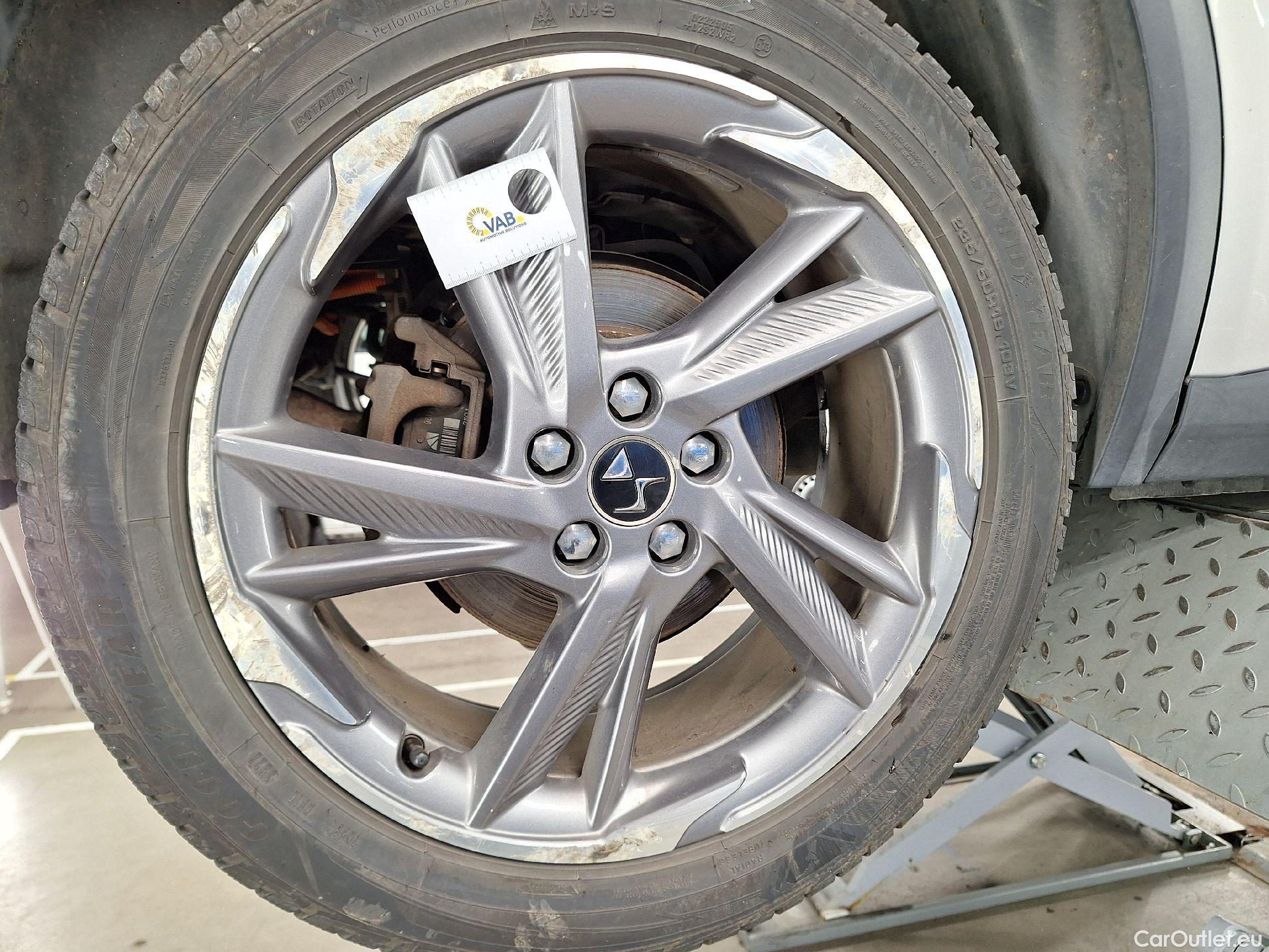  DS  DS7 DS,  CB '17 PHEV, DS 7 Crossback E-Tense Bastille + 5d #38