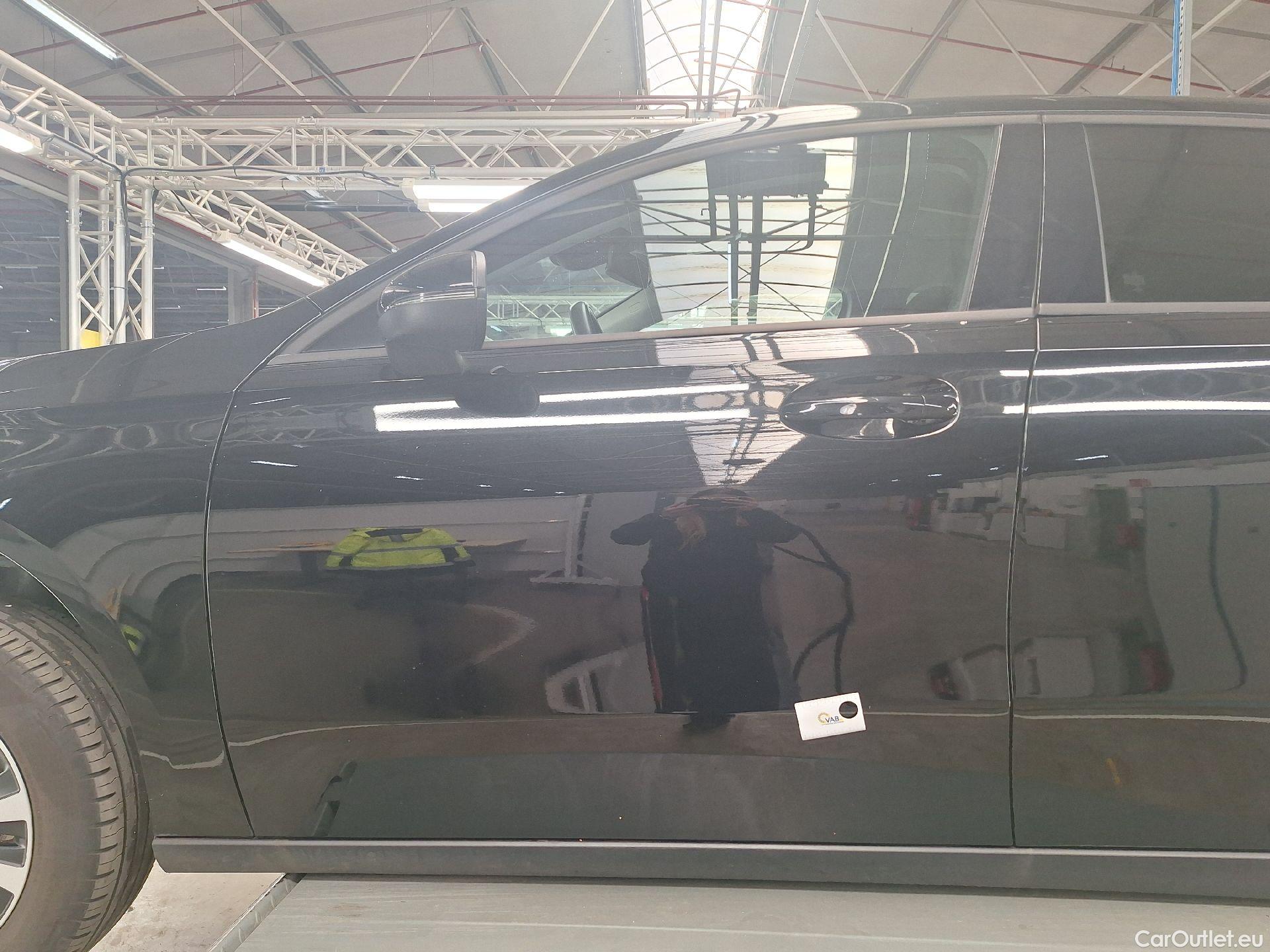  Mercedes  A-Klasse Mercedes, A-Class Berline '18, Mercedes-Benz  Limousine A 180 Business So #34