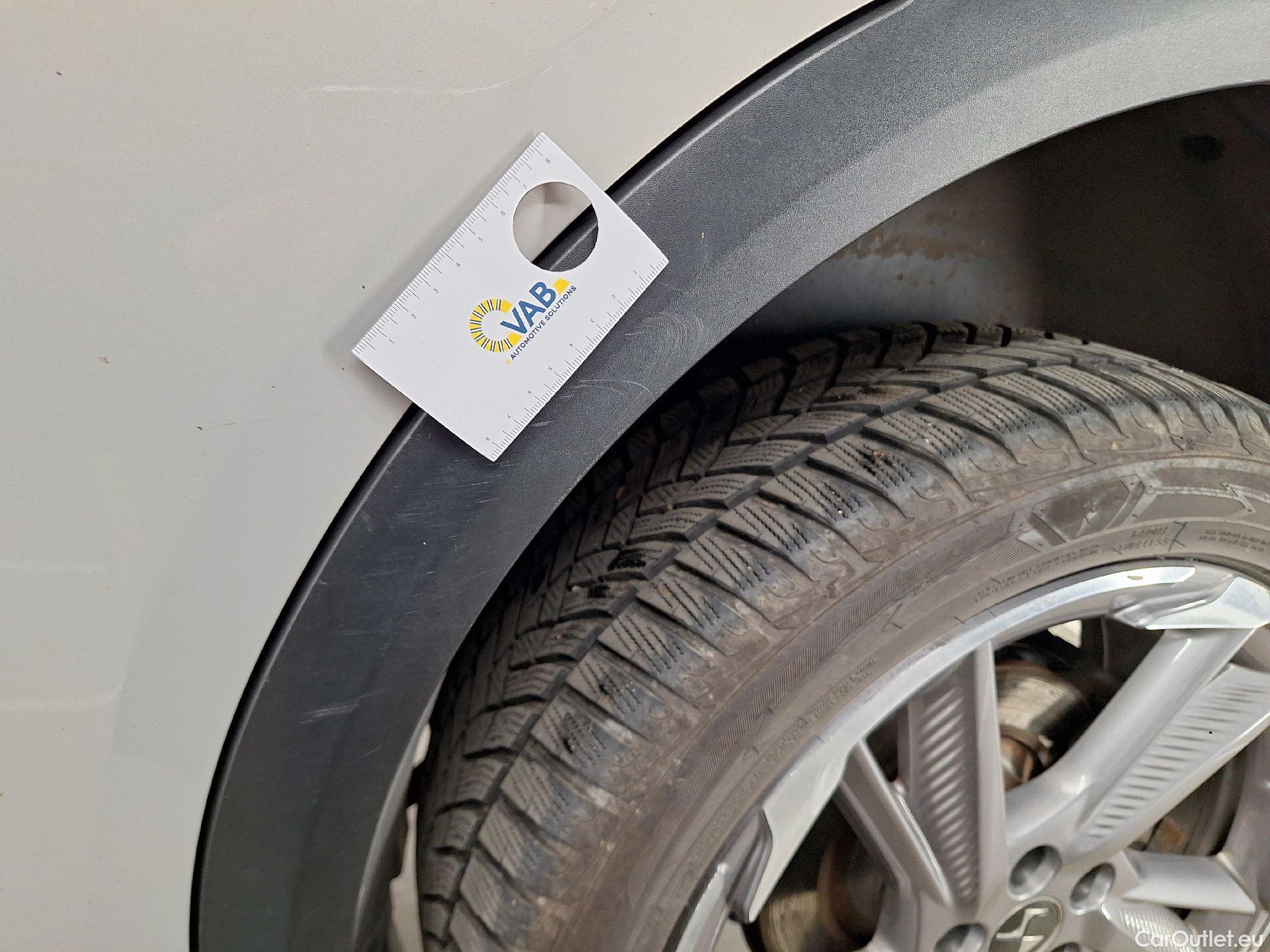  DS  DS7 DS,  CB '17 PHEV, DS 7 Crossback E-Tense Bastille + 5d #50