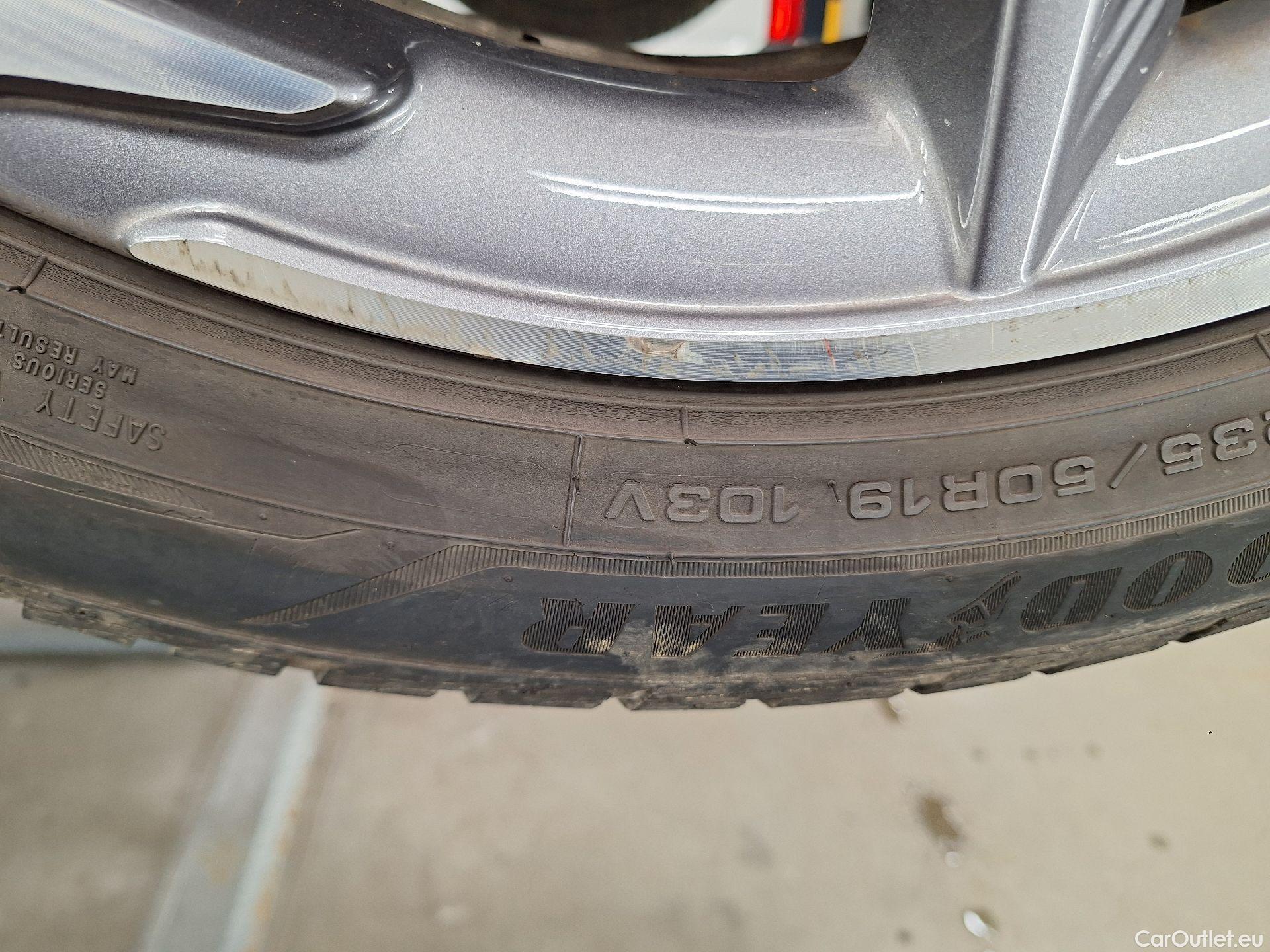  DS  DS7 DS,  CB '17 PHEV, DS 7 Crossback E-Tense Bastille + 5d #42