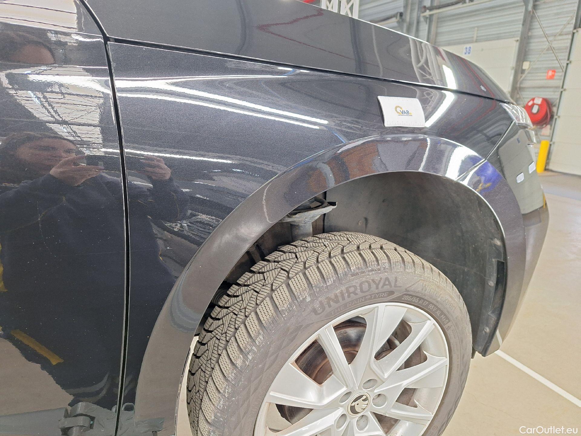  Skoda  KAMIQ Skoda,  '19, Skoda  1.0 TSI 81kW DSG7 Ambition 5d #30