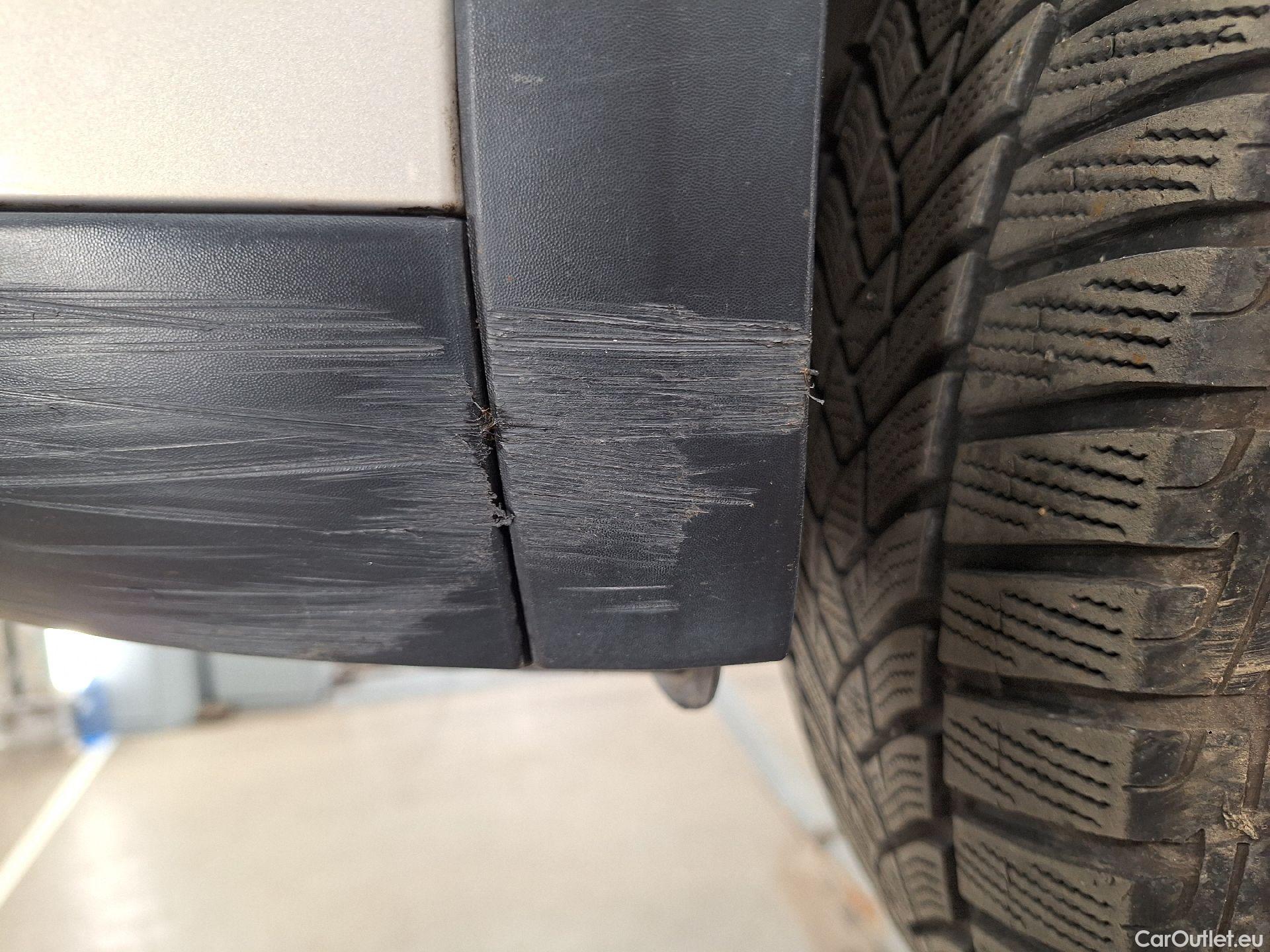  DS  DS7 DS,  CB '17 PHEV, DS 7 Crossback E-Tense Bastille + 5d #31