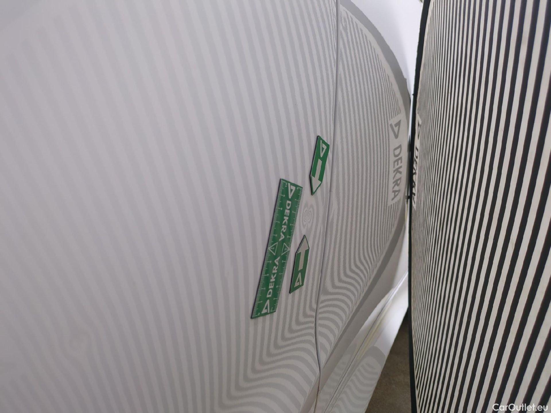  Toyota  Yaris TOYOTA  Hybride / 2019 / 5P / Berline Hybride 116h Dynamic Business Beyond Zer #20