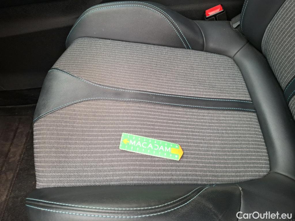  Peugeot  3008  Allure Pack 1.5 HDi 130CV BVA8 E6d #8